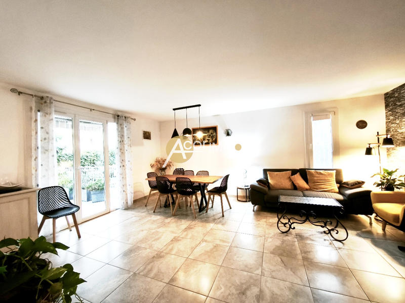 Maison - 136 m² - 5 pièces