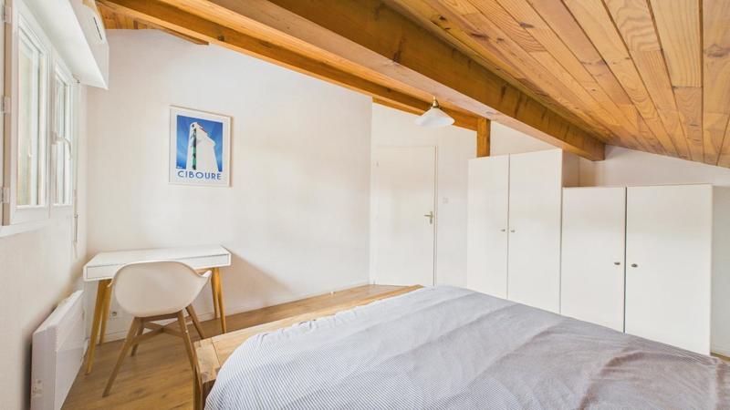 Maison - 90 m² - 5 pièces