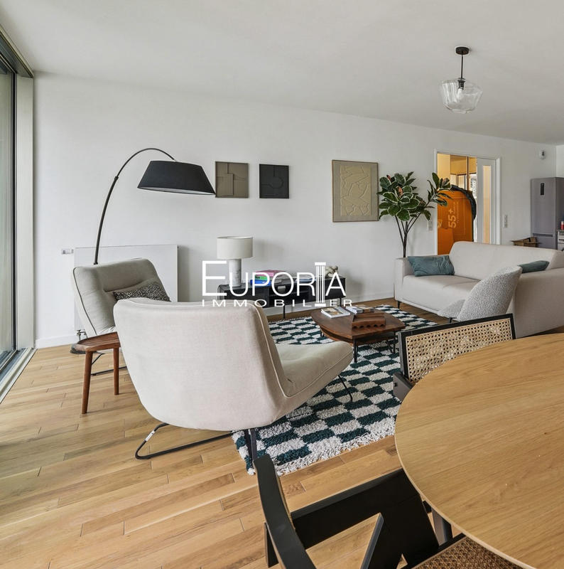 Appartement - 81 m² - 3 pièces