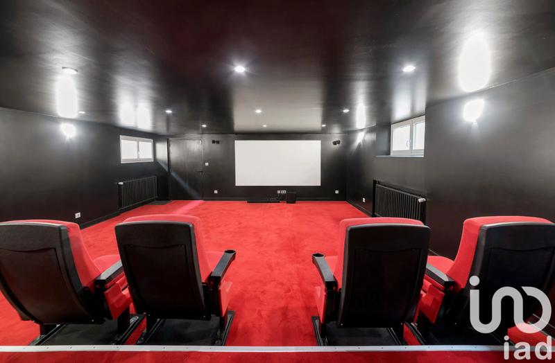 Maison - 800 m² - 18 pièces