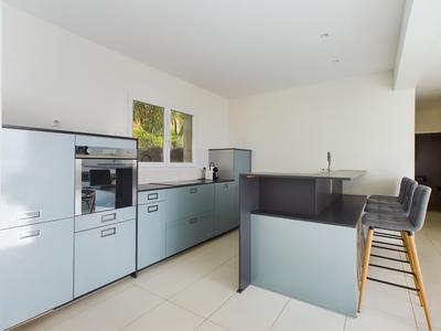 Appartement - 96 m² - 5 pièces