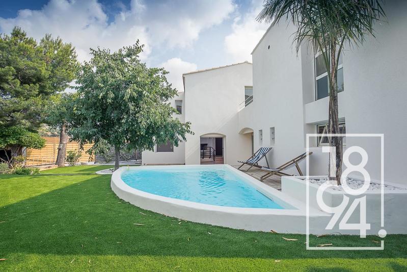 Maison d'architecte - 239 m² - 6 pièces