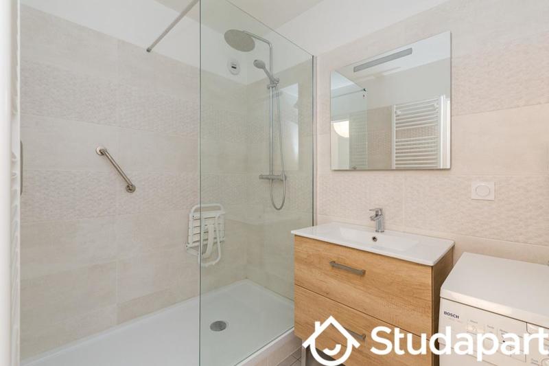 Chambre - 11 m² - 1 pièce