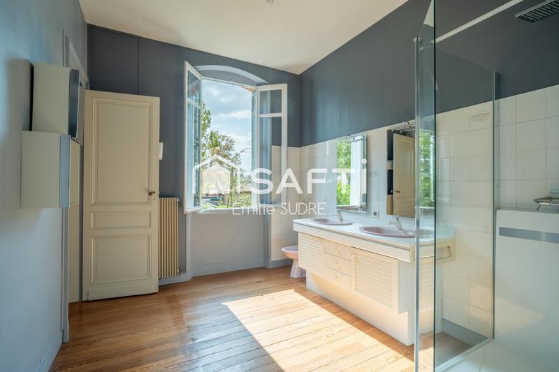 Maison de maîtres - 245 m² - 6 pièces