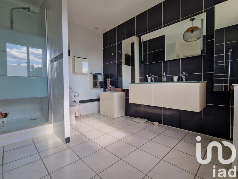 Maison - 166 m² - 7 pièces