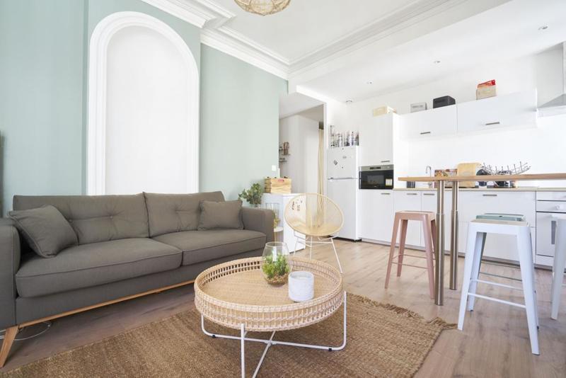 Appartement - 90 m² - 6 pièces