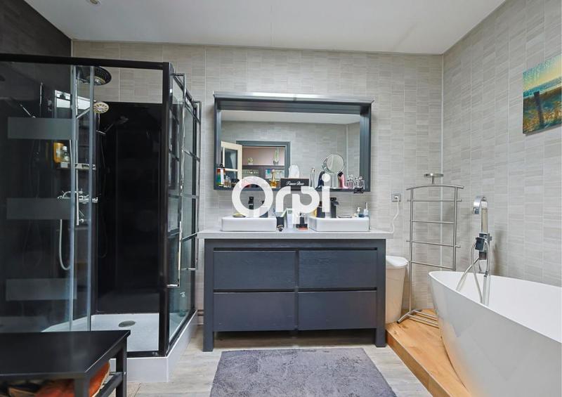 Maison de maîtres - 185 m² - 6 pièces