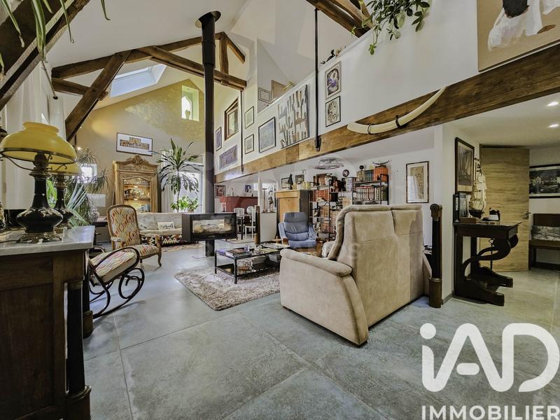 Maison de maîtres - 300 m² - 12 pièces