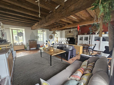 Maison ancienne - 250 m² - 8 pièces