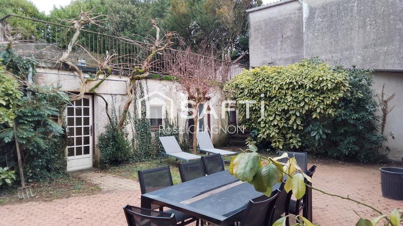 Maison - 269 m² - 8 pièces