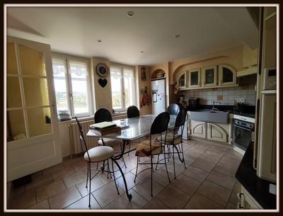 Maison - 149 m² - 7 pièces