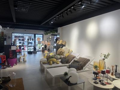 Local commercial - 150 m² - 1 pièce