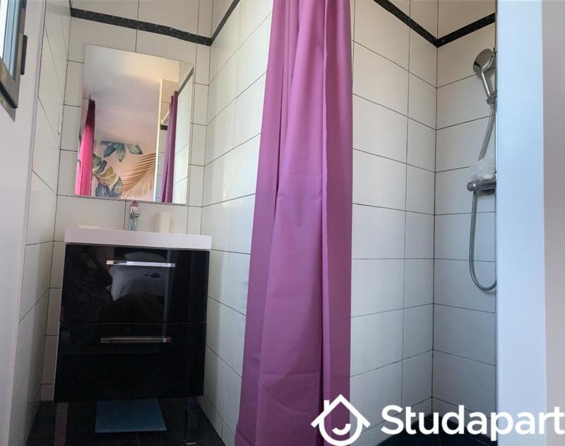 Chambre - 9 m² - 1 pièce