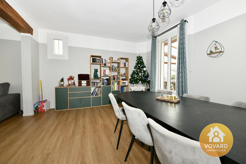 Maison - 93 m² - 4 pièces