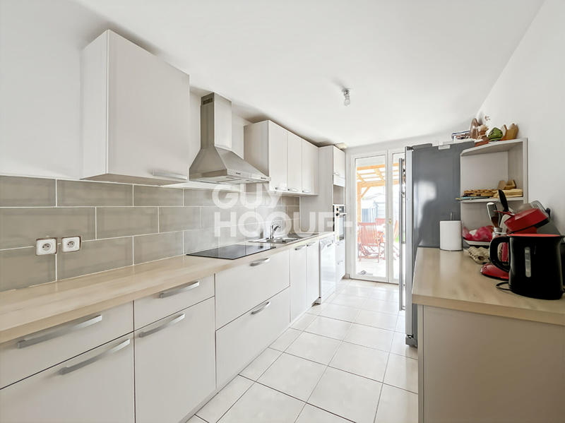 Maison - 81 m² - 5 pièces