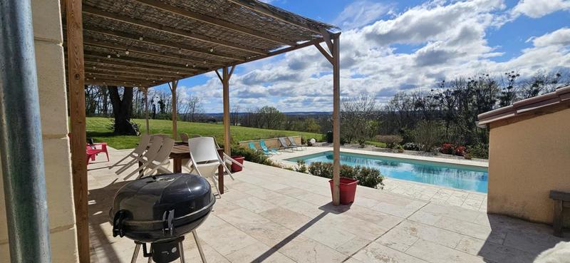 Maison - 177 m² - 7 pièces