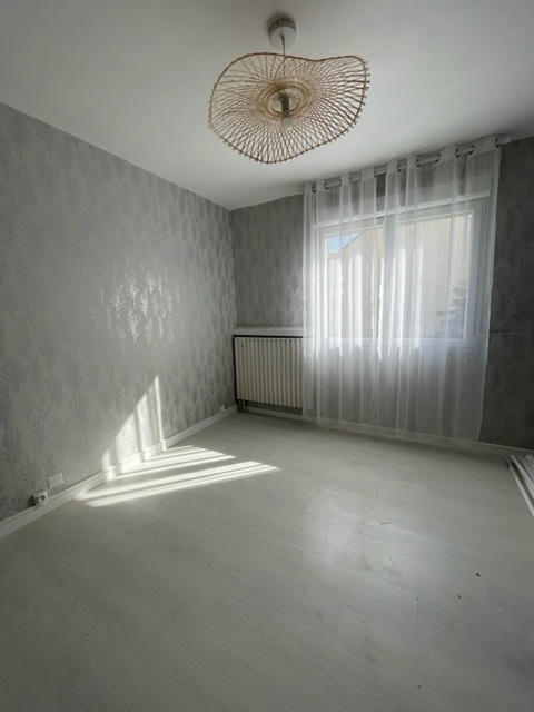 Maison - 83 m² - 4 pièces