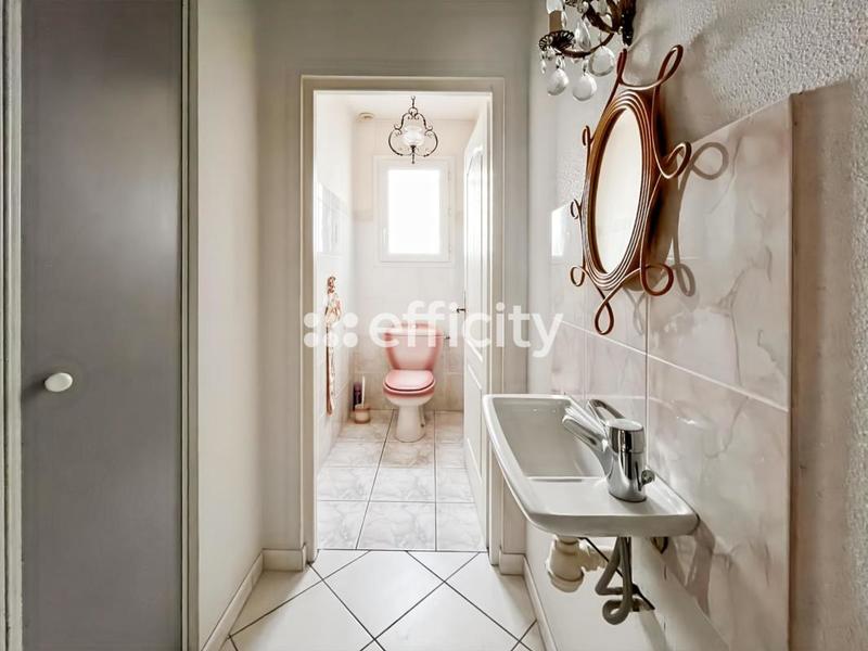 Pavillon - 150 m² - 5 pièces