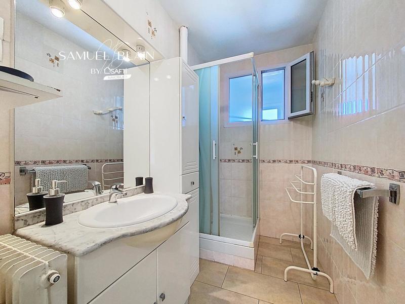 Appartement - 64 m² - 5 pièces