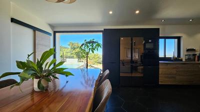 Maison - 170 m² - 5 pièces