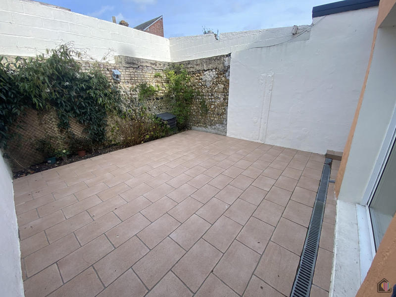 Maison traditionnelle - 163 m² - 6 pièces