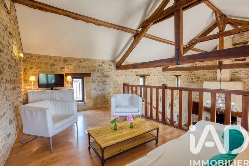 Maison - 345 m² - 10 pièces