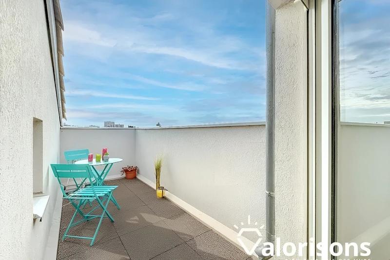 Appartement - 90 m² - 4 pièces