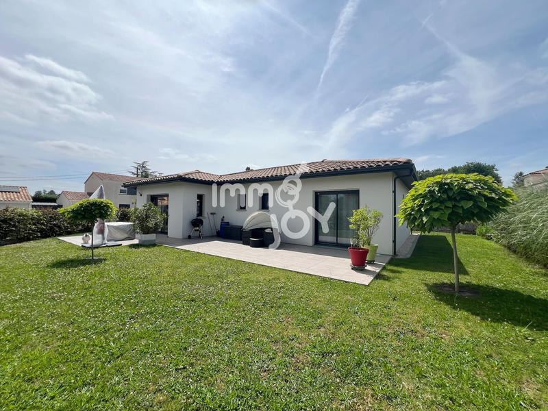 Maison - 102 m² - 4 pièces