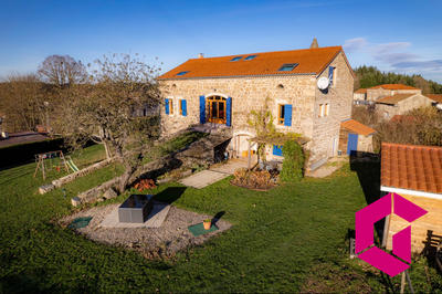 Maison - 322 m² - 6 pièces