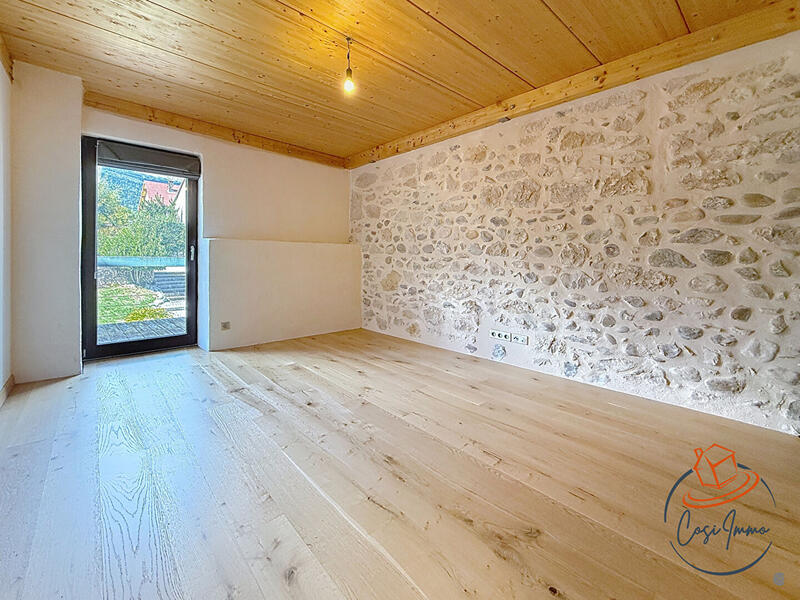 Maison - 255 m² - 6 pièces