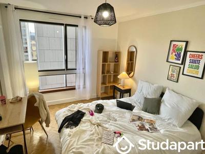 Chambre - 12 m² - 1 pièce