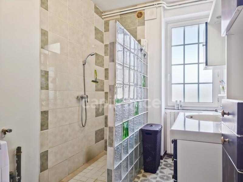 Maison - 178 m² - 8 pièces