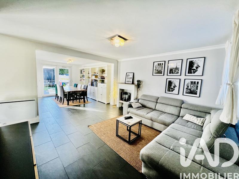 Maison - 99 m² - 5 pièces