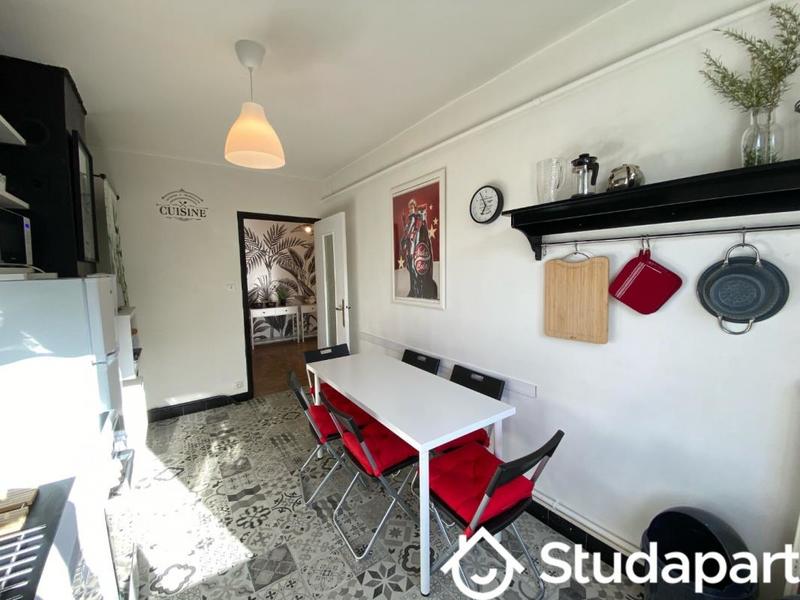 Chambre - 12 m² - 1 pièce