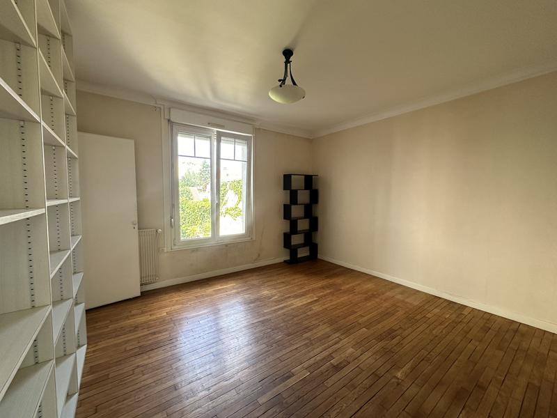 Maison - 200 m² - 8 pièces