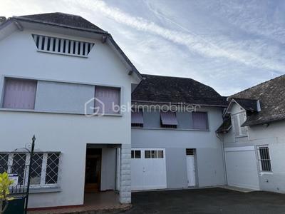 Propriété - 276 m² - 7 pièces