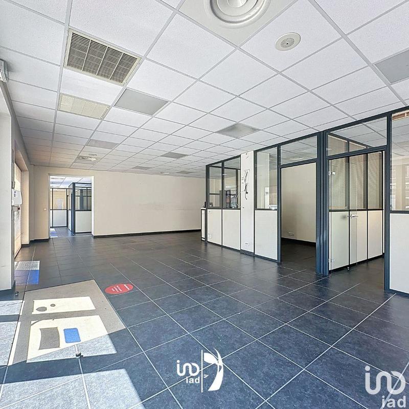 Local commercial - 311 m²