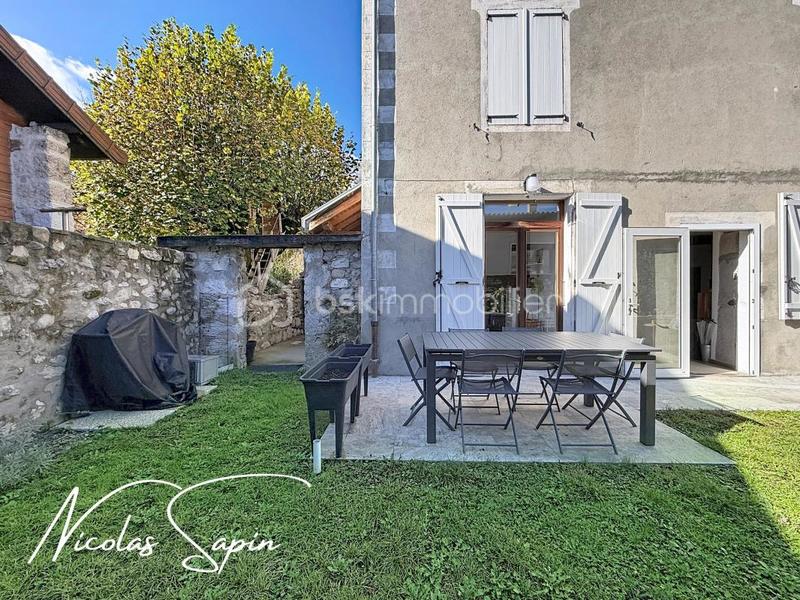 Appartement - 75 m² - 3 pièces