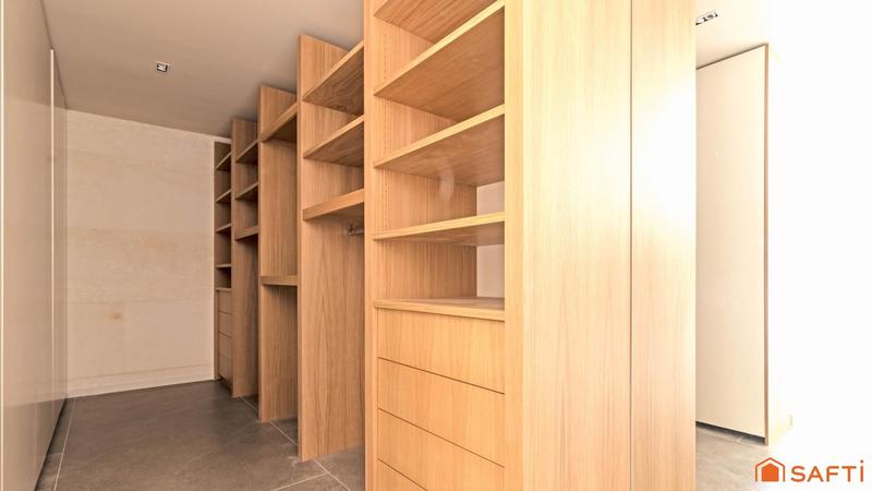 Maison - 250 m² - 5 pièces