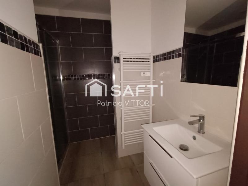 Maison - 250 m² - 6 pièces