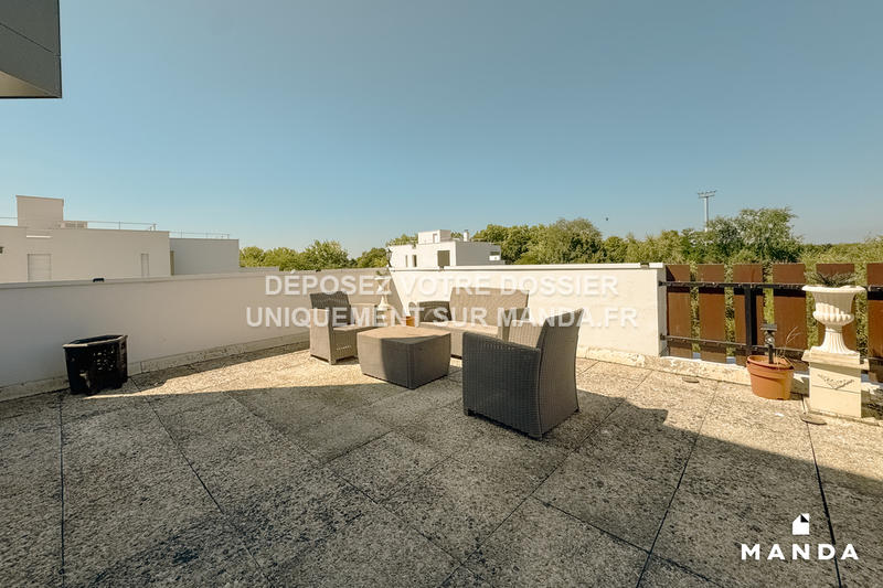 Chambre - 25 m² - 6 pièces