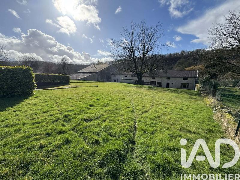 Maison - 198 m² - 9 pièces