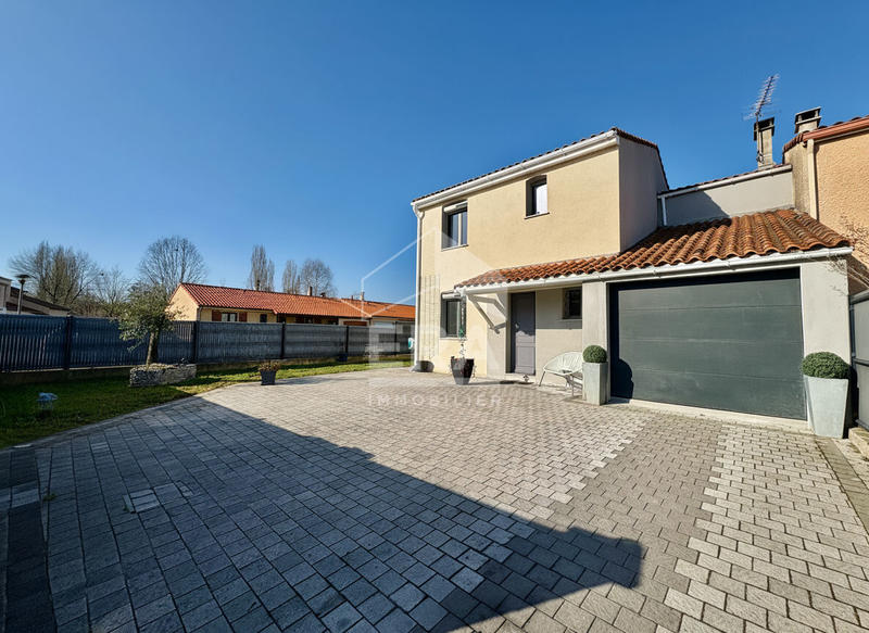 Maison - 101 m² - 4 pièces