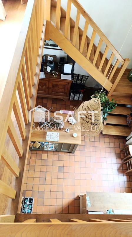 Maison - 163 m² - 8 pièces