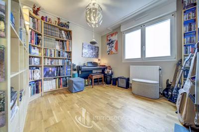 Appartement - 92 m² - 6 pièces