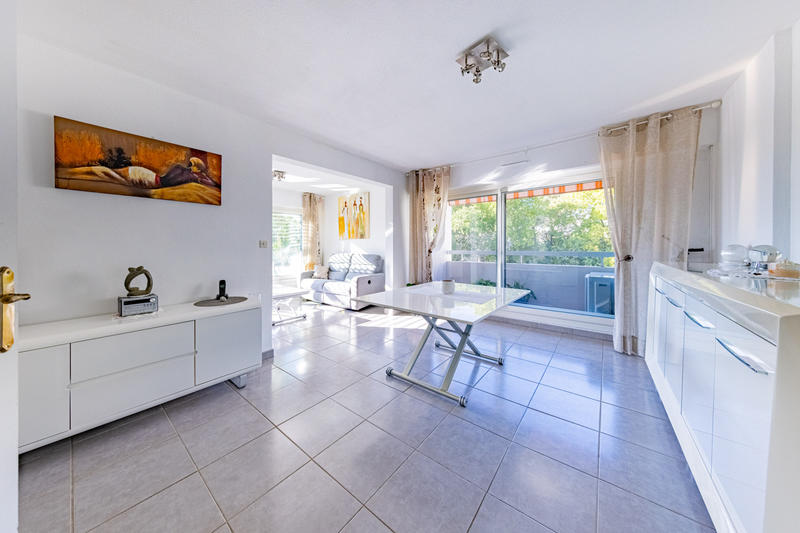 Appartement - 95 m² - 5 pièces