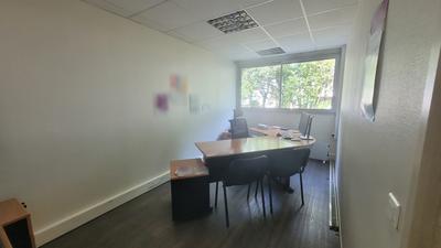 Bureau - 218 m²