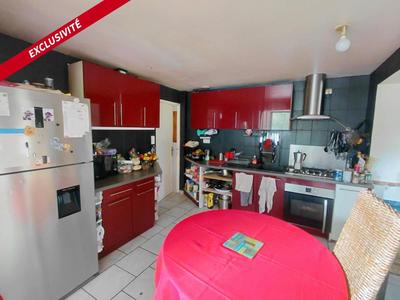 Maison - 98 m² - 5 pièces