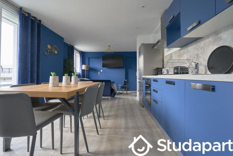 Chambre - 10 m² - 1 pièce