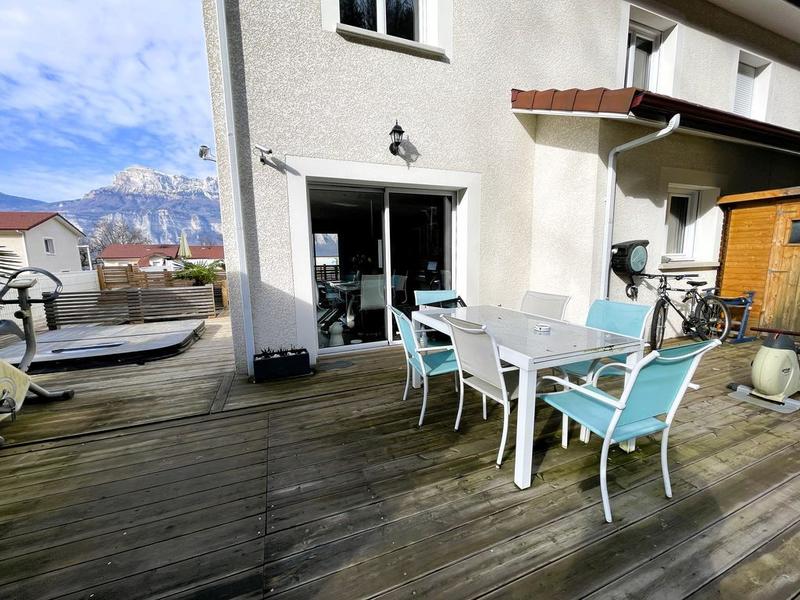 Maison jumelée - 119 m² - 7 pièces